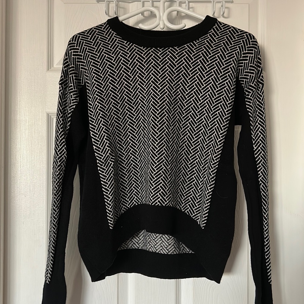 Lululemon sweater